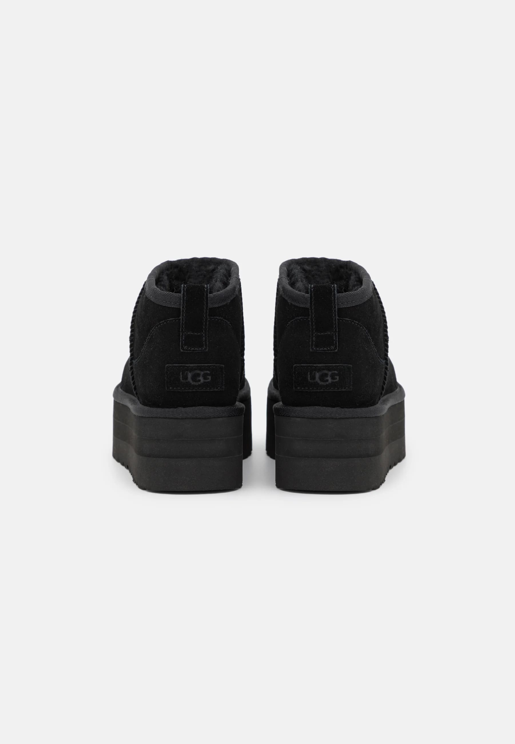 UGG Classic Ultra Mini Platform — Negru — imaginea 3