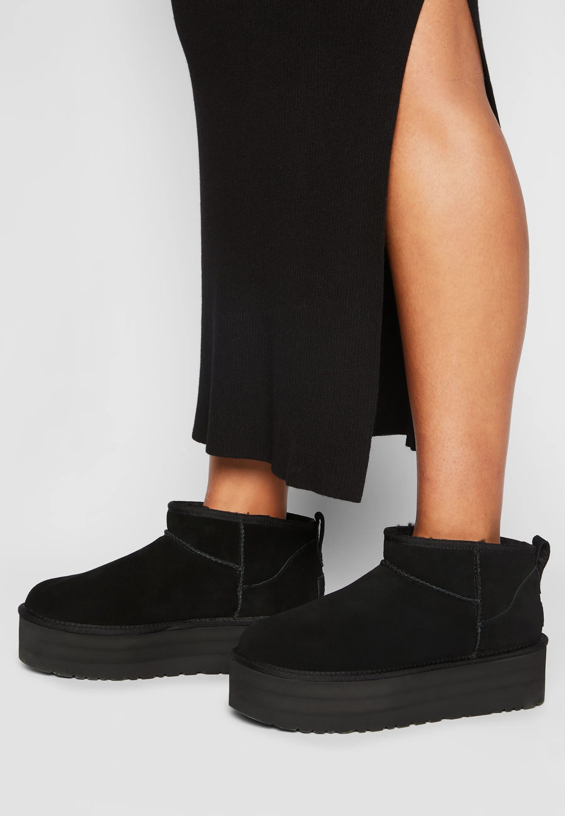 UGG Classic Ultra Mini Platform — Negru — imaginea 6